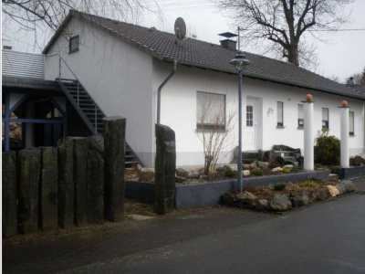 Nähe Altenkirchen/A3 - EFH mit gehobener Ausstattung, Balkon - gebührenfrei direkt vom Eigentümer