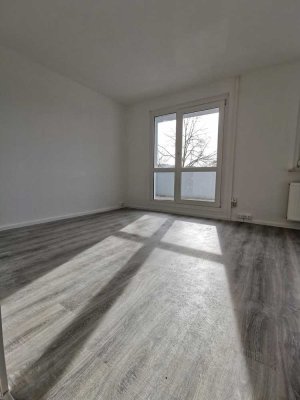 ** schön geschnittene 3 raum Wohnung, außerhalb von Dessau, ruhig gelegen ! **