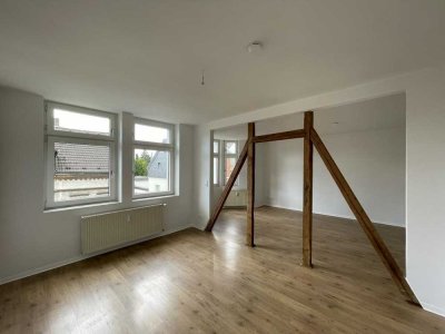 **BLICKFANG !! Frisch Renoviert mit 2 Balkonen !!**