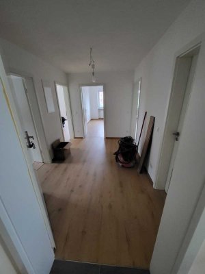 Helle 3-Zimmer Dachgeschosswohnung mit 72m² in Bobingen mit Balkon