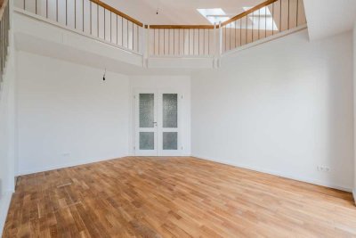 Topmodern & Neuwertig: Dachgeschoss mit Panoramablick