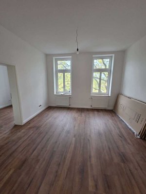 Kernsanierung 2025! hochwertig ausgestattete 2-Raum-Wohnung mit Südbalkon im 2.OG