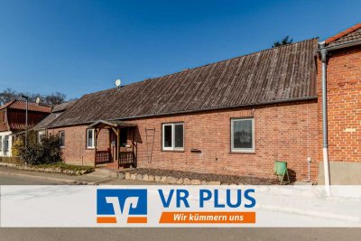 Sanierungsbedürftiges 1-2 Familienhaus in ruhiger Dorflage