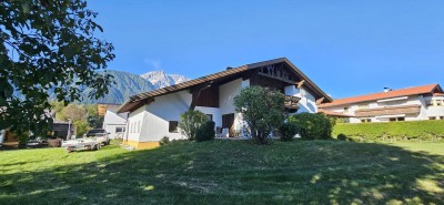 Großzügiges Haus auf schönem Grundstück in Sonnenlage!