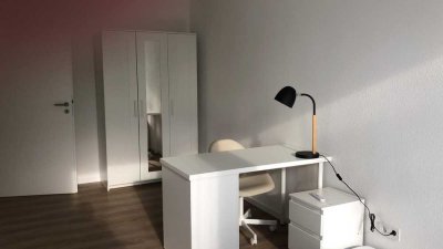 Möbilertes Zimmer in top Uni Lage / Furnished shared flat available