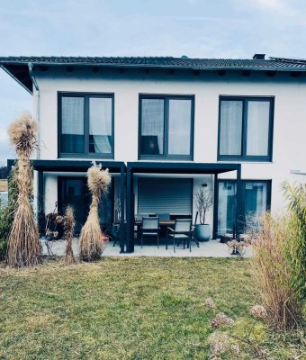 Doppelhaushälfte mit luxuriöser Innenausstattung und EBK in Iggensbach