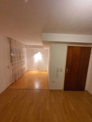 Exklusive, gepflegte 1,5-Raum-EG-Wohnung in Magstadt