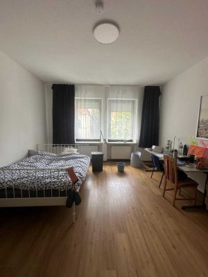 1 WG-Zimmer nähe Stadtzentrum und TUM-Campus mit Putzfrau