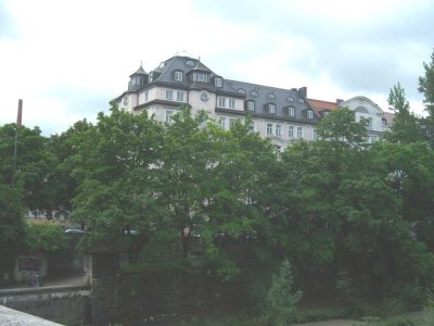 SCHMUCKSTÜCK - 4-Zi-Altbauwohnung mit Panoramablick direkt a. d. Isar