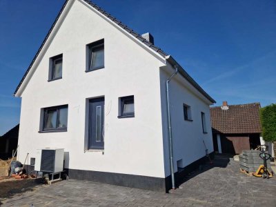 Komplett saniertes Haus KFW 55 Feldrandlage