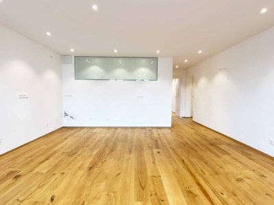 Moderne 2-Zimmerwohnung mit Eichenparkett und Balkon