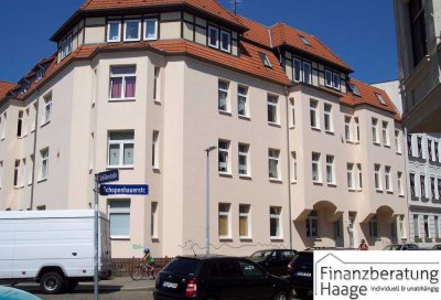 Renovierte Erdgeschoßwohnung mit Balkon