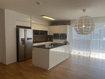 Wohnen mit Weitblick - Geräumige 4-Zimmer-Wohnung in schöner Lage