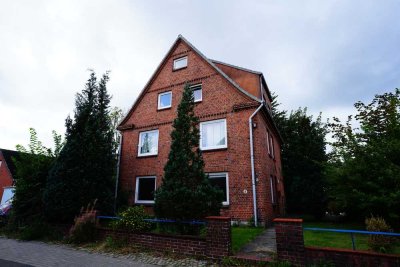Großzügige 4-Zimmer-Wohnung mit Renovierungsbedarf und großem Garten in Rendsburg Süd!