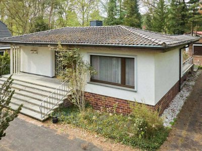 Charmantes Einfamilienhaus mit Indoor-Pool & großem Grundstück – viel Potenzial!