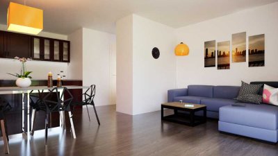 Schicke 2- Zimmer-Wohnung mit Büroecke und großem Balkon