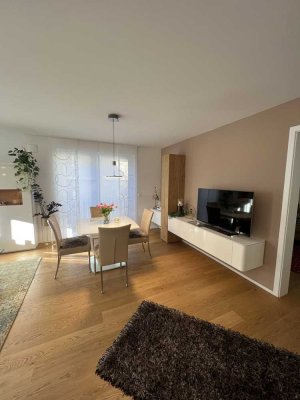 Helle und moderne 3-Zi.-Whg., EBK, Stellplatz, Balkon(-kraftwerk), uvm...