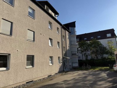 Helle, attraktive 2-Zimmer Wohnung mit Garage