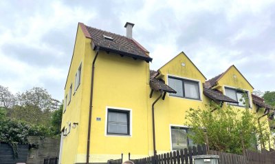 Großes Wohnhaus (auch für 2 Familien) in ruhige Randlage, Weitblick