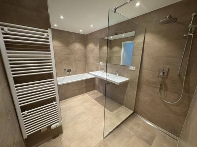 Luxuriöse 4.5-Zimmer Dachgeschosswohnung mit Terrasse und Smart Home System