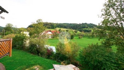 Traumhafter Blick ins Grüne: 3-FH mit Erweiterungspotenzial in familiärer Lage in Freiamt-Keppenbach
