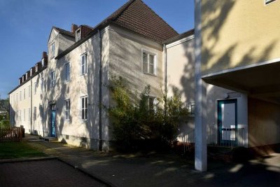City-Wohnung mit Wohnküche // EG links