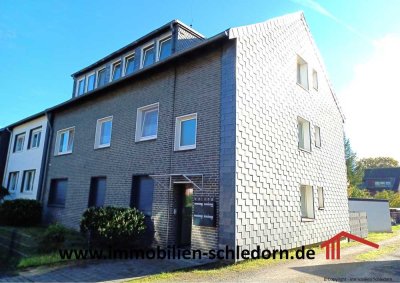 Gepflegtes 4-Familienhaus mit freier TOP-modernisierter  Erdgeschoss-Wohnung in Oberhausen Schmachte