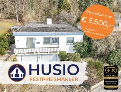Großzügiger Bungalow mit Einliegerwohnung und viel Potential auf großem Naturgrundstück (Erbpacht)