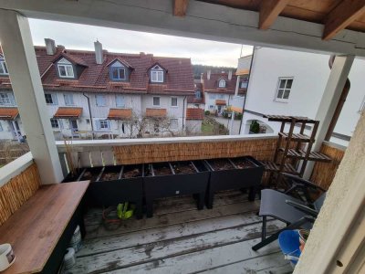 Zentrumsnahe Wohnung mit zwei Zimmern sowie Balkon und Einbauküche in Penzberg