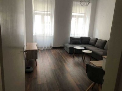Freundliche und gepflegte 2-Zimmer-Wohnung mit Balkon und EBK in Eisfeld