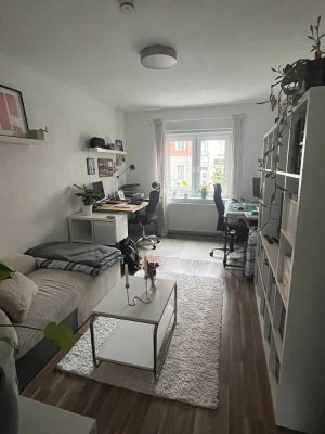 Helle 2-Zimmer-Wohnung mit Balkon in Erfurt Johannesstraße
