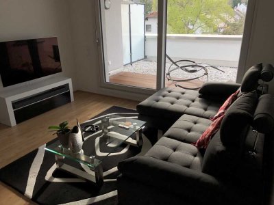 Stilvolle, neuwertige 4-Zimmer-Penthouse-Wohnung mit Klimaanlage, Hohe Decken und Balkon