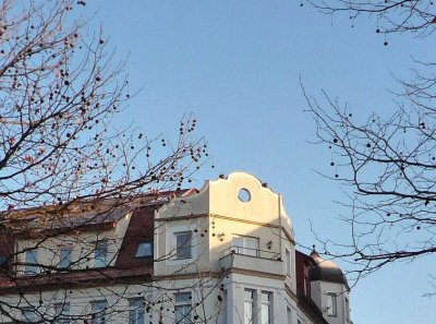 Weitblick garantiert: Charmante 3-Zimmer-Wohnung mit Galerie und zwei Balkonen