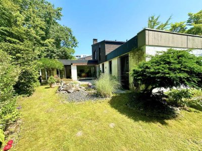 Lichtdurchflutetes Einfamilienhaus mit großzügigem Garten und anliegender Garage