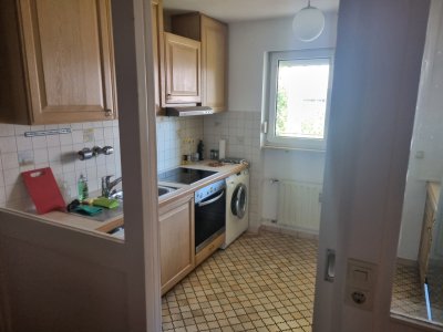 Helle 3 Zi. Wohnung im 1. OG