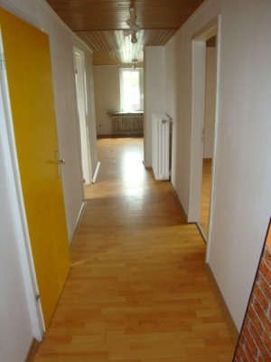 2-Zimmer DG-Wohnung, 3.Zimmer auf Wunsch vorhanden