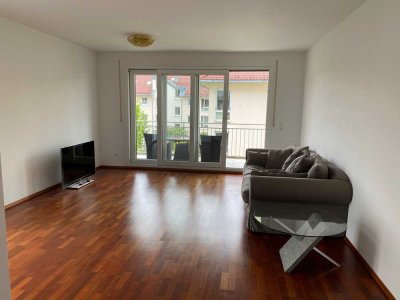 Exklusive 3-Zi-Wohnung | gehobene Innenausstattung | Süd-Balkon u. EBK in Unterföhring