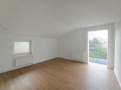 Sanierte 4 Zimmer Dachgeschosswohnung in Holte-Spangen mit Gartenzugang
