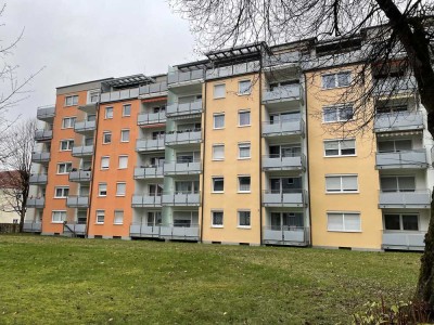 Ansprechende, helle 2-Zimmer Wohnung mit Südloggia im 2. OG in Deggendorf