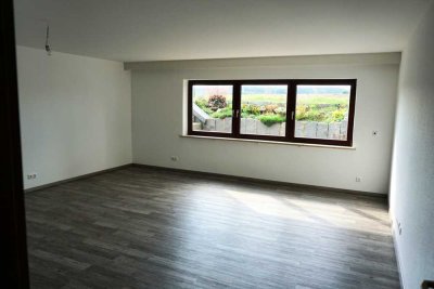 OT Roßtal -Helle 3 Zimmerwohnung + Gartenterrasse