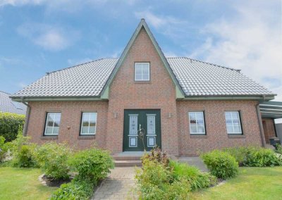 Friesenstil trifft Wohnkomfort - Großzügiges Einfamilienhaus mit Gartenidylle in Neuenkirchen