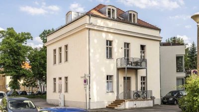 Historischer Charme trifft modernen Wohnkomfort – Attraktive 3-Zimmer-Wohnung mit Balkon an der Ha