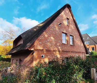 Exklusives Architektenhaus unter Reet