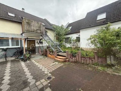 ***Ensemble aus drei Häusern mit 8 Wohneinheiten***