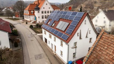 Charmantes, kernsaniertes Einfamilienhaus in Gutenstein – Wohnen inmitten von Ruhe und Natur