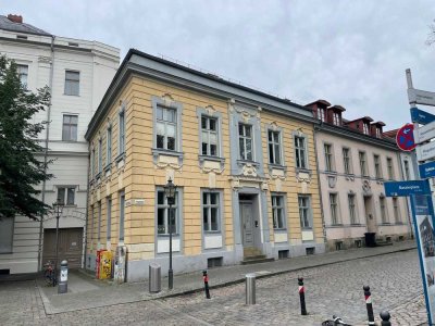 DENKMALGESCHÜTZTE STADTVILLA JUWEL IM HERZEN VON POTSDAM