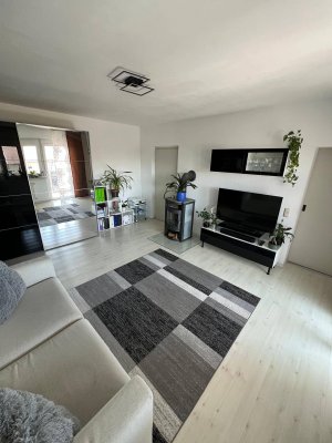 Moderne &amp; sanierte 3-Zimmer Wohnung mit Balkon und Tiefgarage