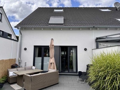 Neuwertige DHH in gefragter Lage in Herten.