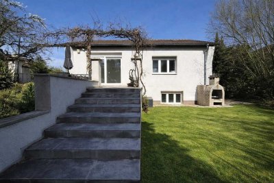 Exklusives Wohngefühl im Grünen - Haus mit Charme und Außenbereich in Lichtenrade