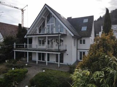 Großzügiges Einfamilienhaus mit Indoor-Pool und schönem Garten in Bodman - Teilseesicht - frei